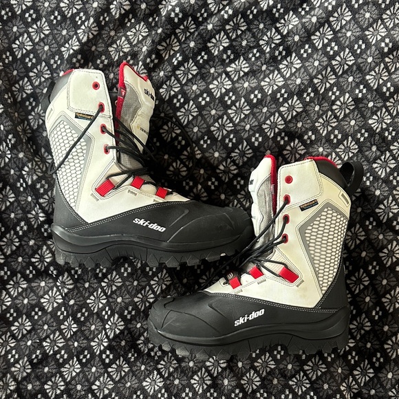 Ski-Doo Snowmobile Boots - Picture 1 of 6